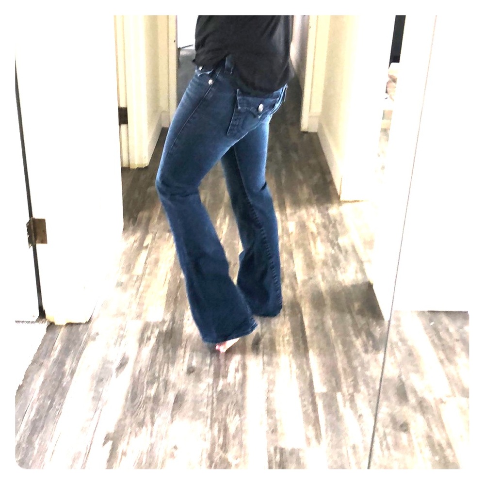 True Religion sz 28 bell bottom, boot cut